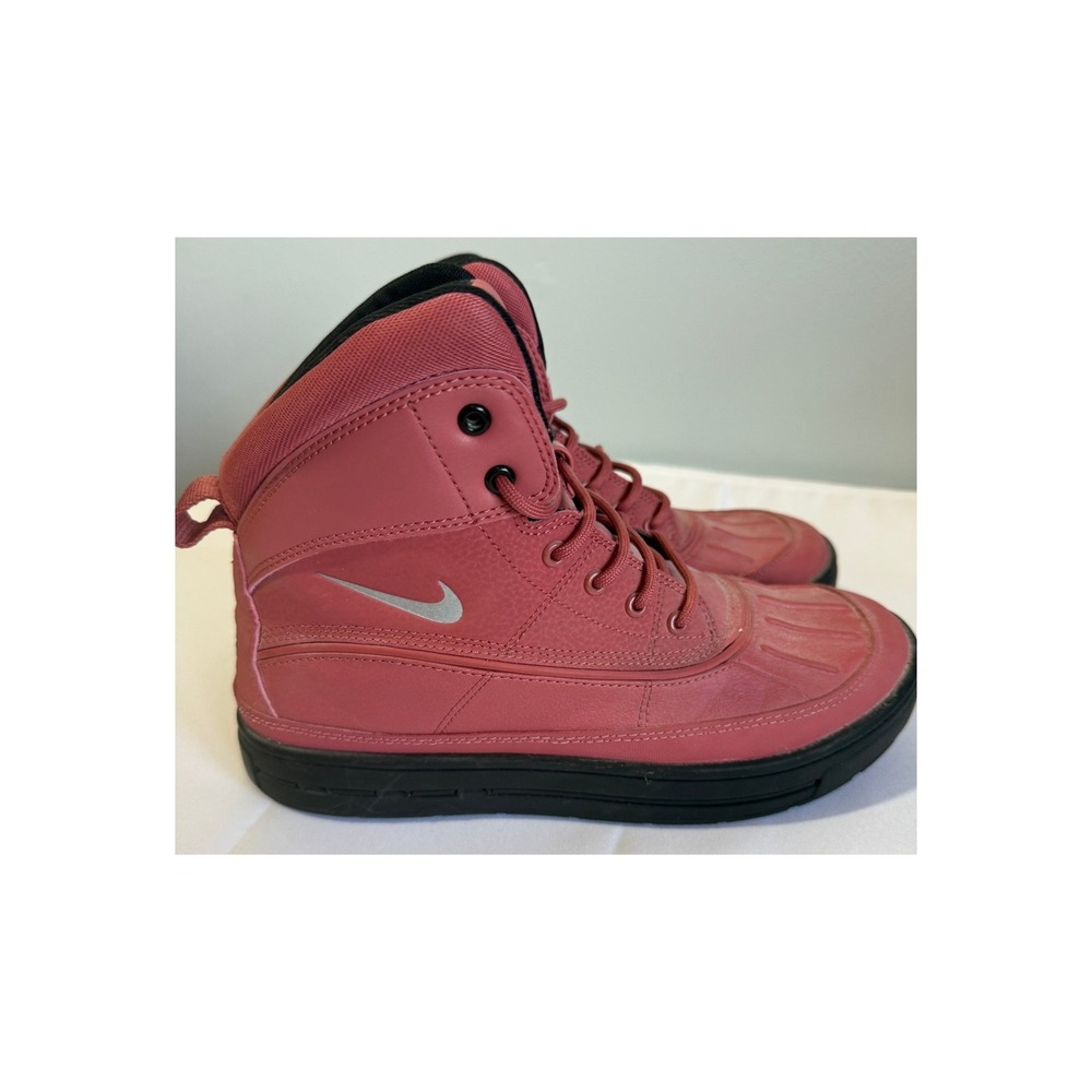 Nike ACG Woodside 2 High Boots Big Kids Sz 7Y Coral/Black Duck Boot Fall Winter